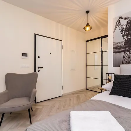 Doki Stocznia By Grand Διαμέρισμα Γκντανσκ