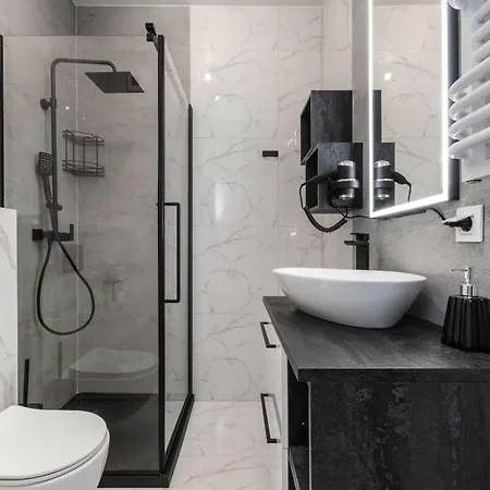 Doki Stocznia By Grand * Danzica