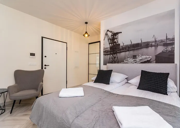 Doki Stocznia By Grand Gdansk