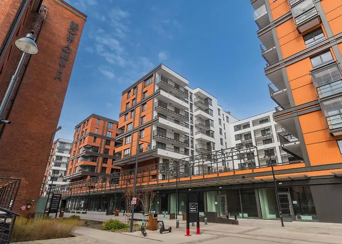 Doki Stocznia By Grand